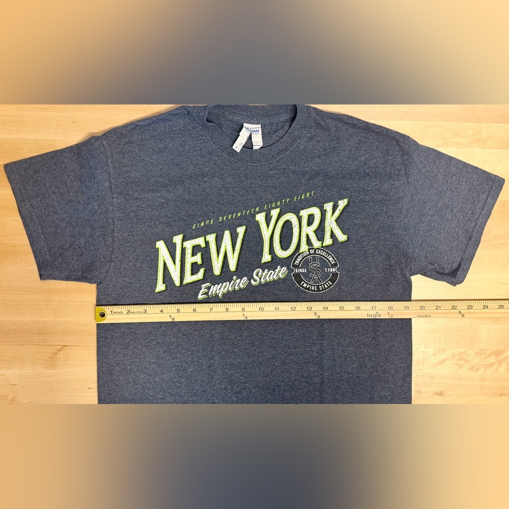 Gildan Medium New York Empire State Graphic Tee Gray Short Sleeve Heather Gray - Picture 7 of 8